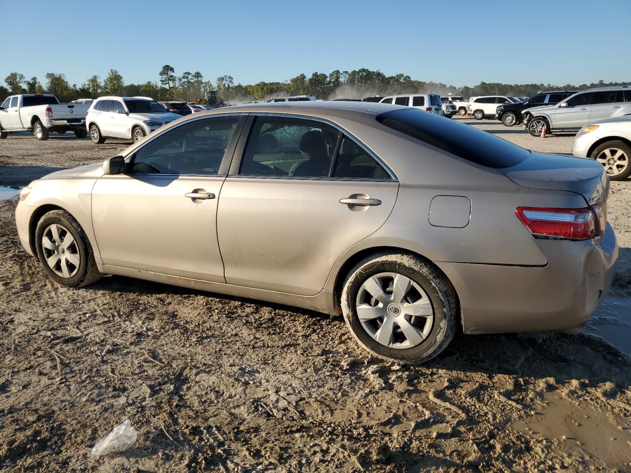 2009 Toyota Camry - Image 2
