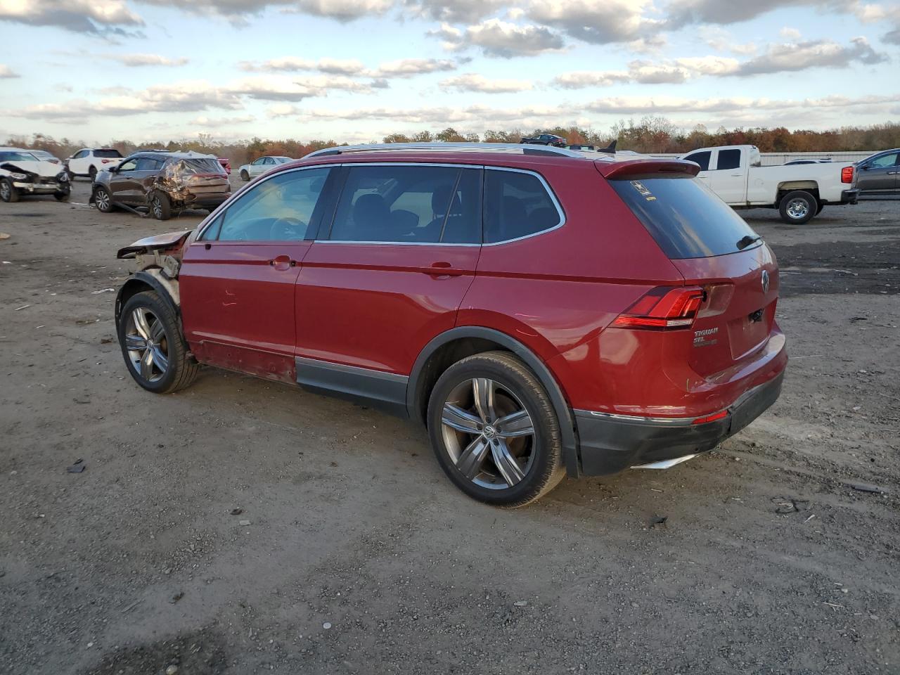 2020 Volkswagen Tiguan - Image 2