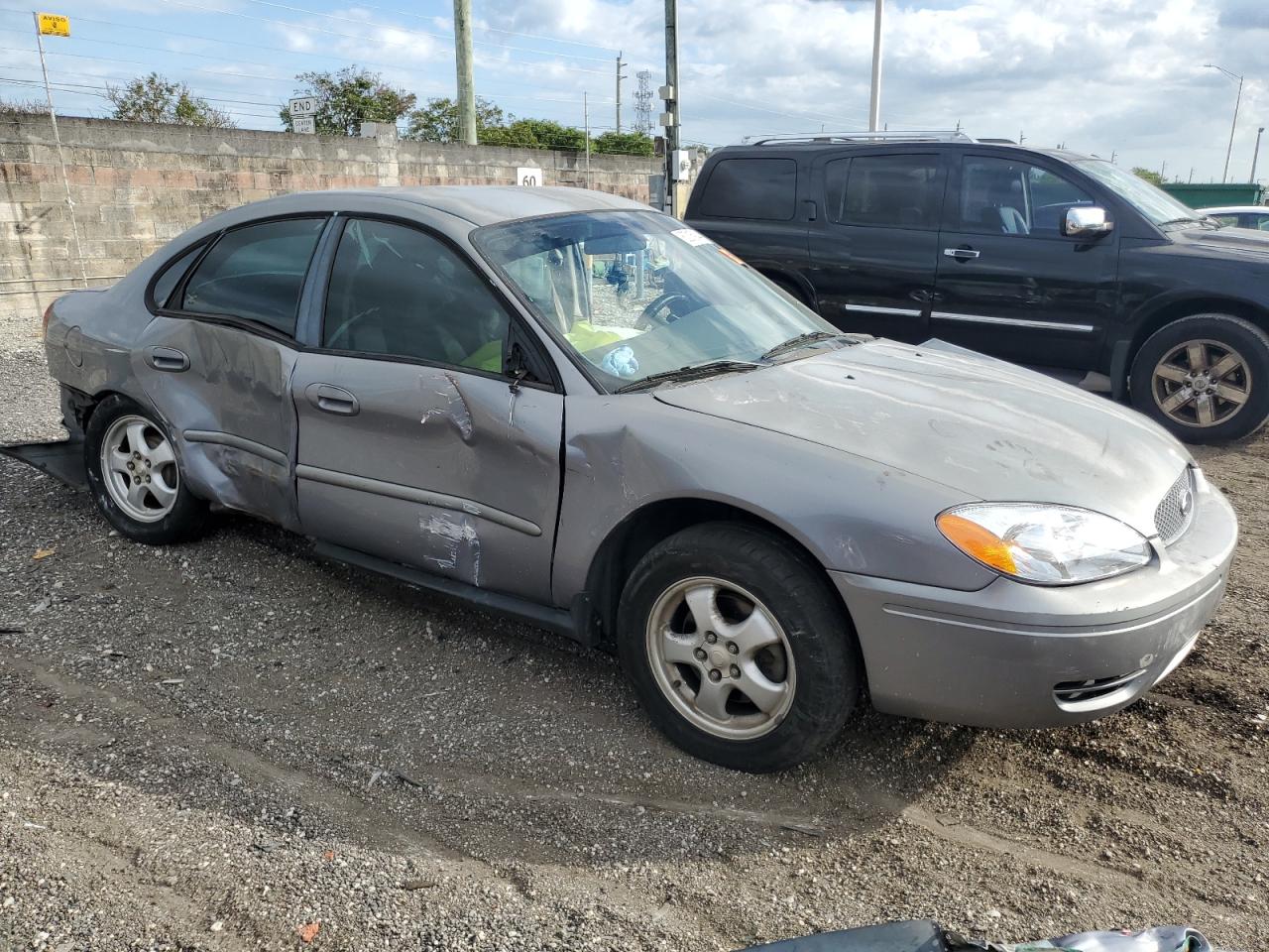 2006 Ford Taurus - Image 4