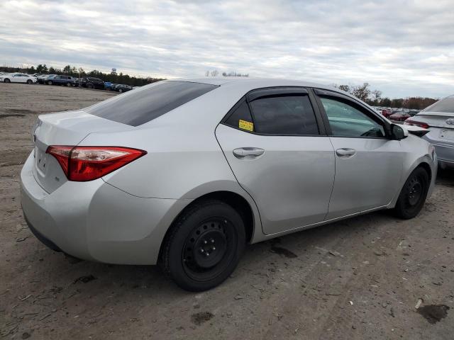  TOYOTA COROLLA 2018 Srebrny