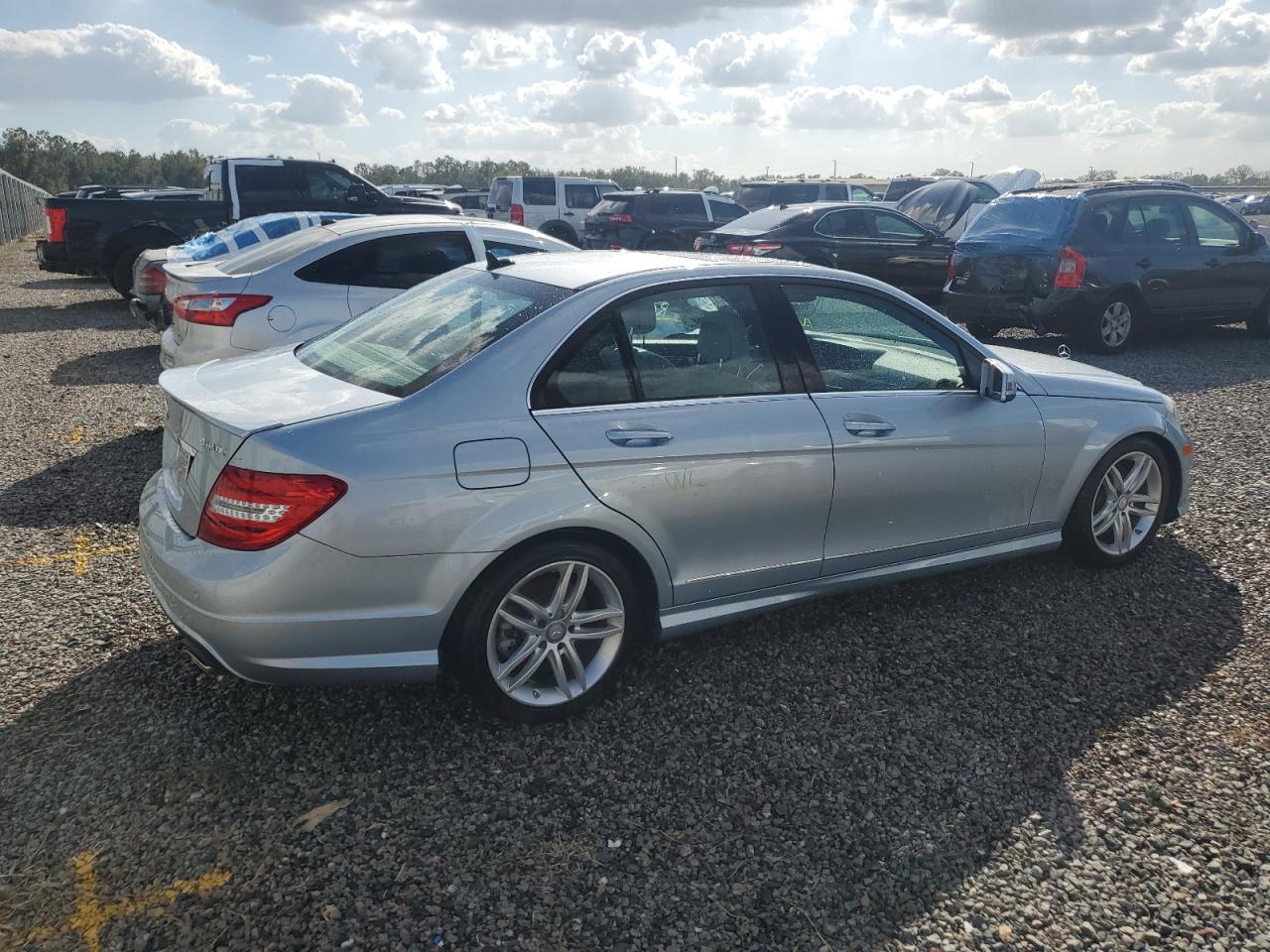 VIN WDDGF8AB0DR271451 2013 MERCEDES-BENZ C-CLASS no.3