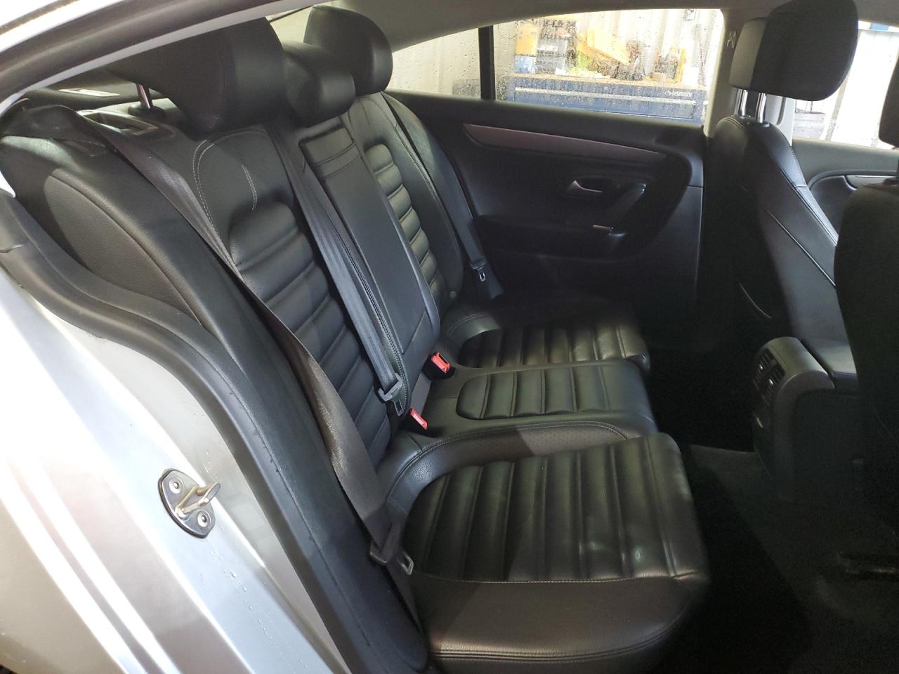 2013 Volkswagen Passat CC - Image 10