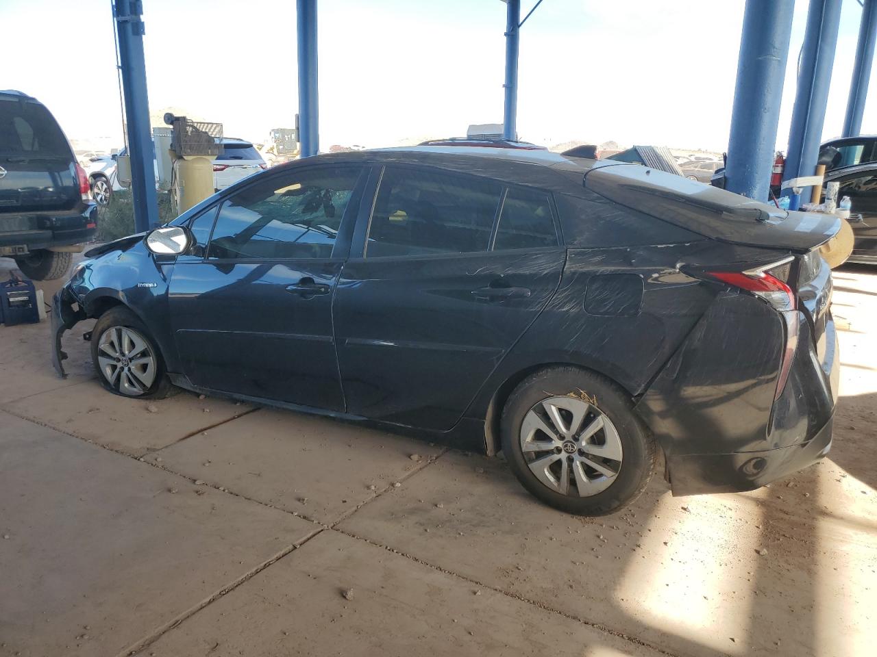 2017 Toyota Prius - Image 2