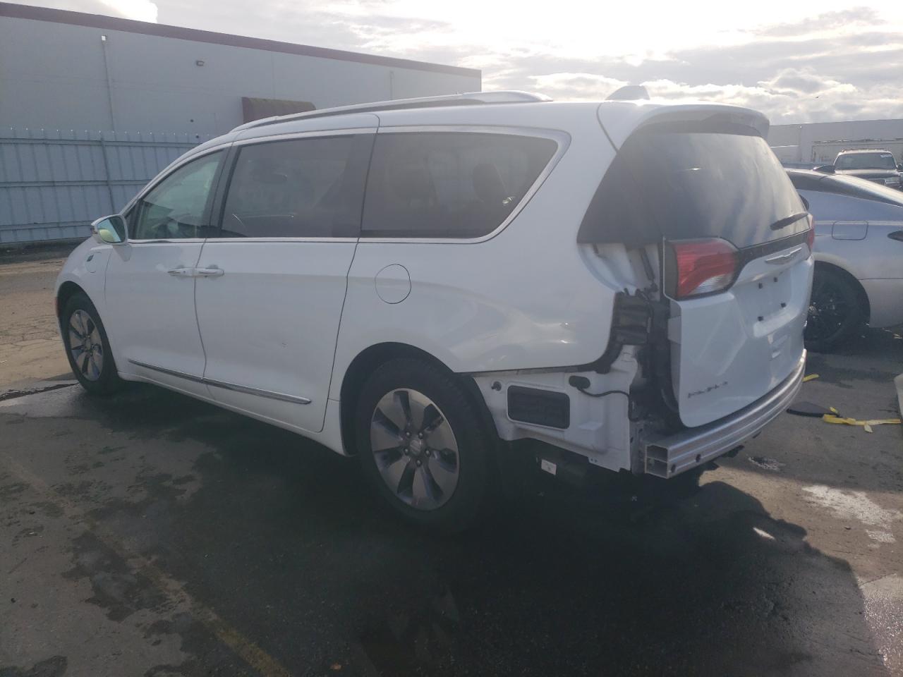 2019 Chrysler Pacifica - Image 2