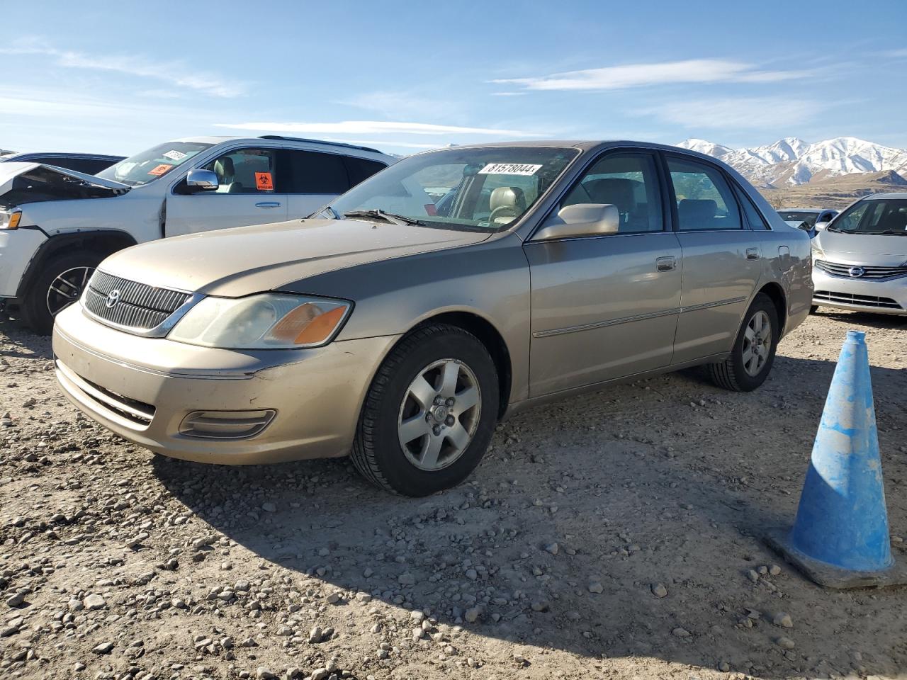 2001 Toyota Avalon - Image 1
