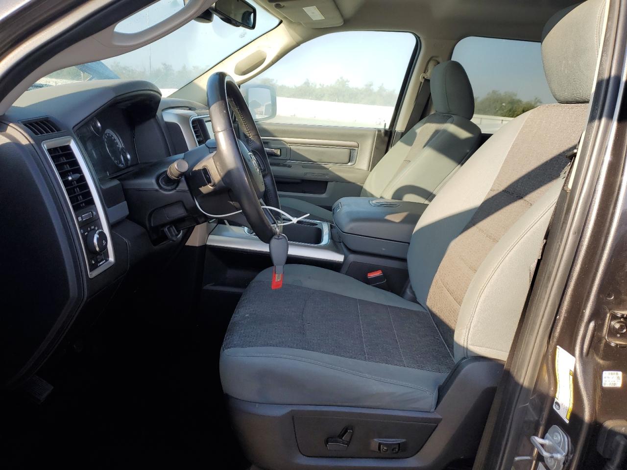 2017 RAM 1500 - Image 7