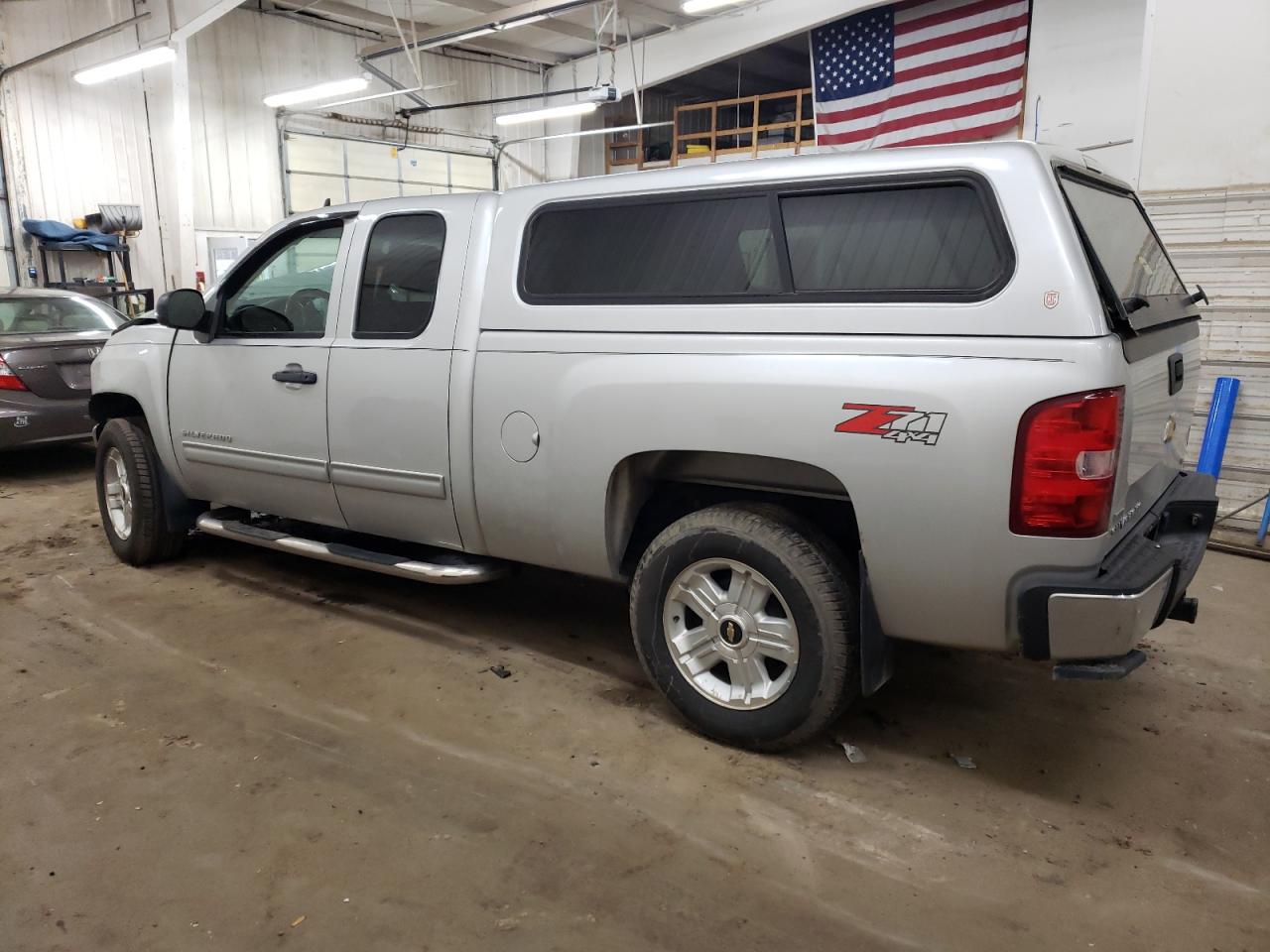 2011 Chevrolet Silverado - Image 2