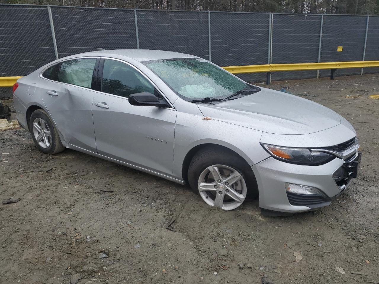 2020 Chevrolet Malibu - Image 4