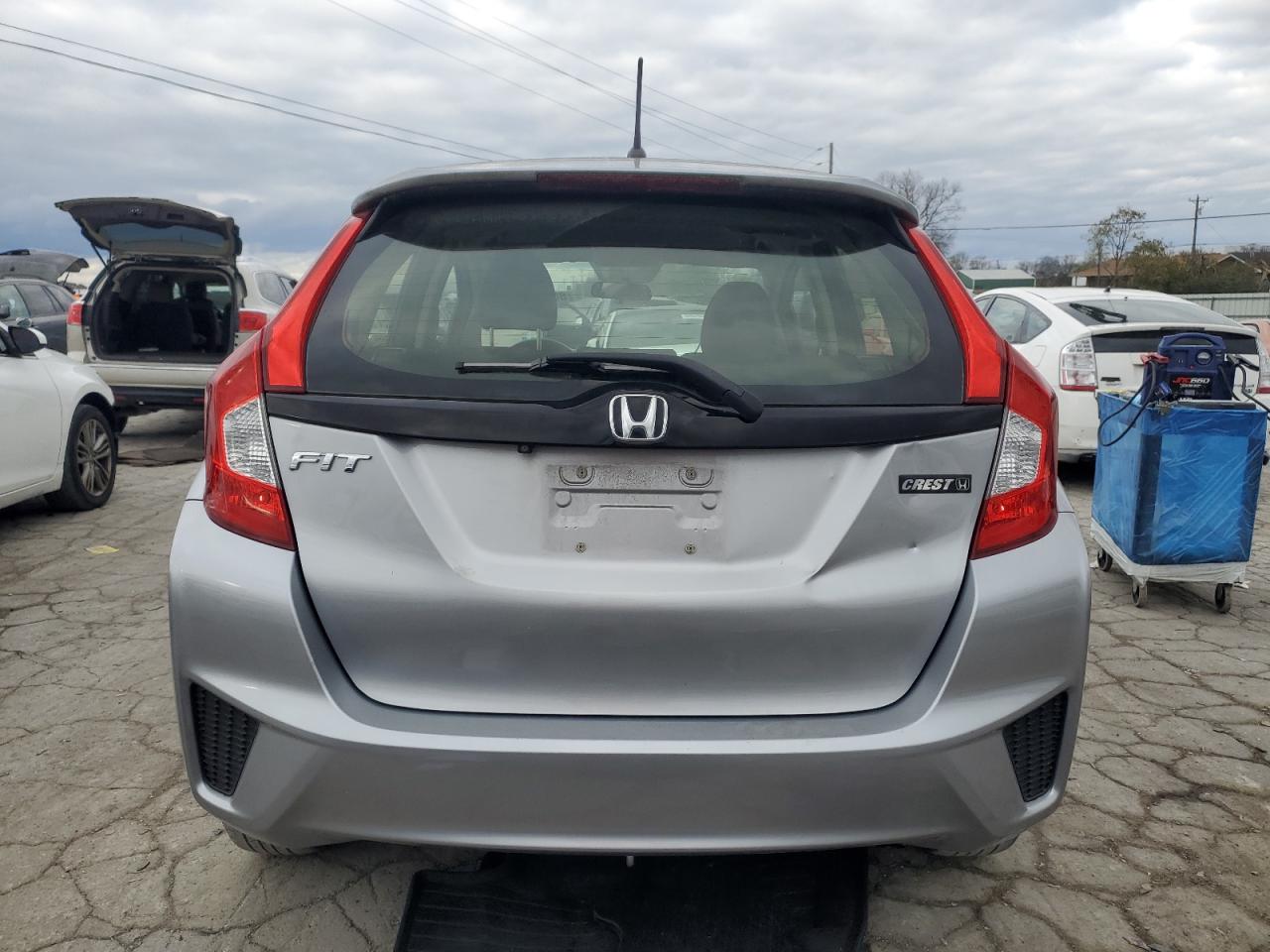 2017 Honda Fit Lx VIN: JHMGK5H50HS015554 Lot: 80771634