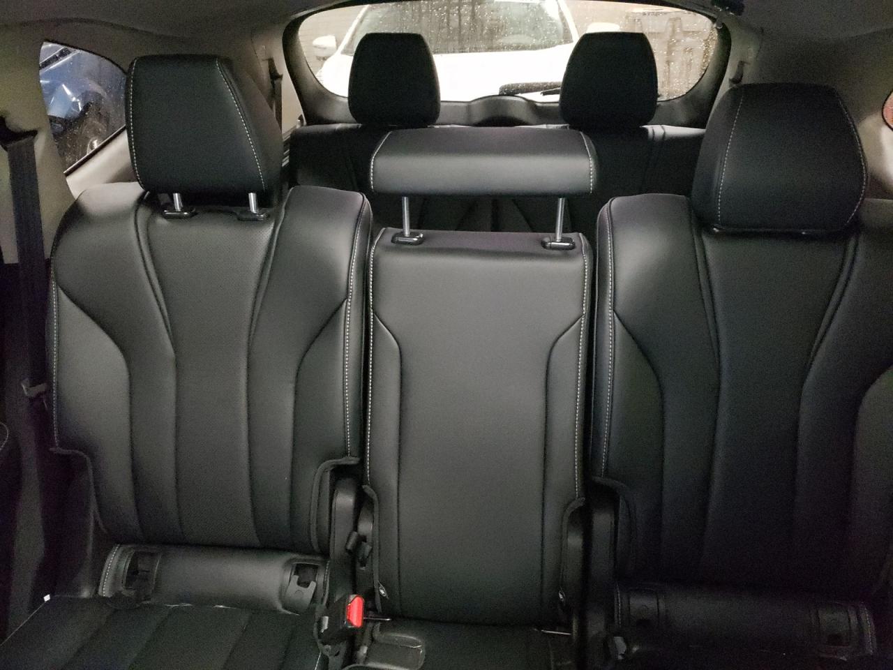 2022 Acura MDX - Image 10