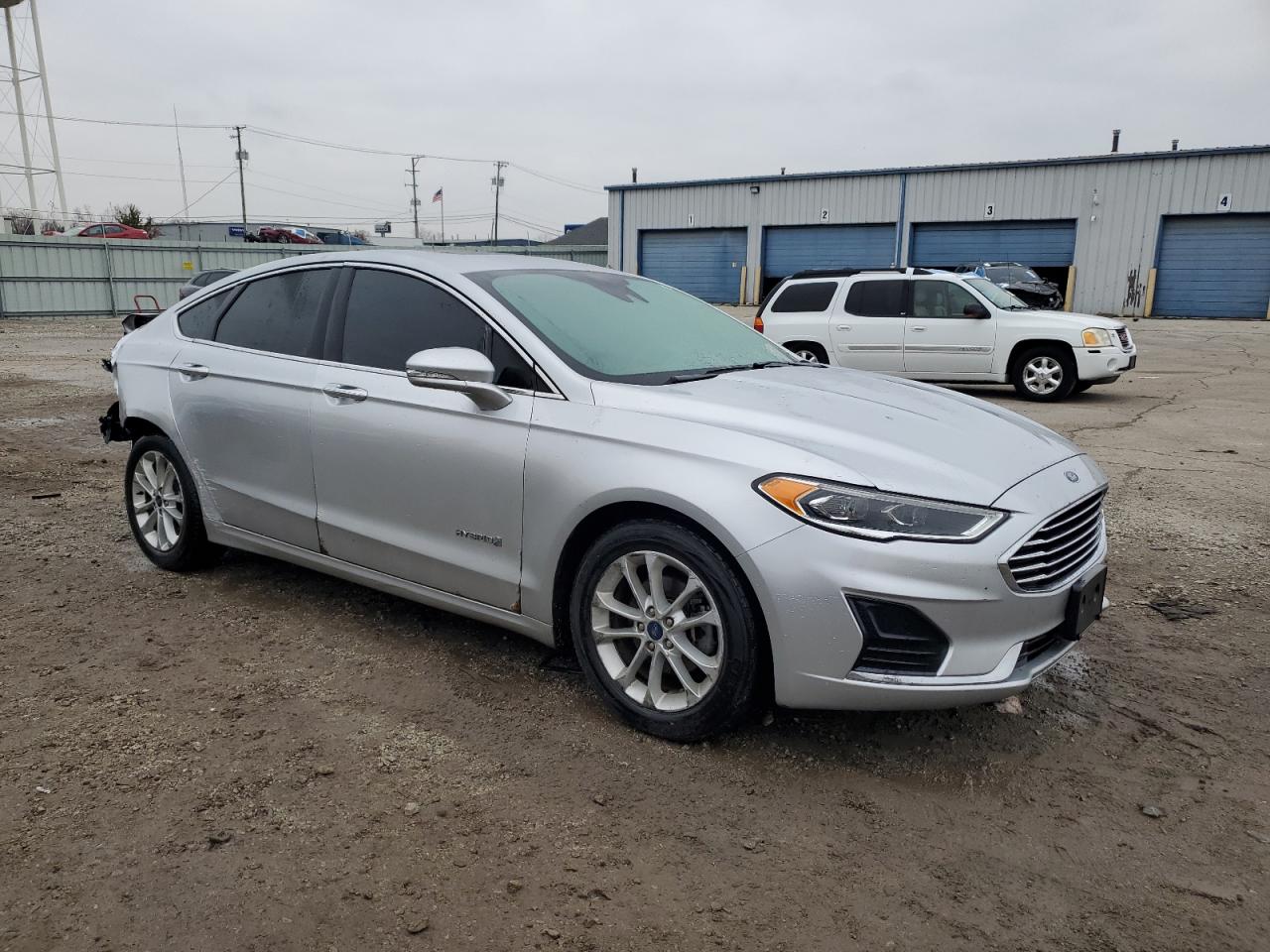 VIN 3FA6P0MU7KR124021 2019 FORD FUSION no.4