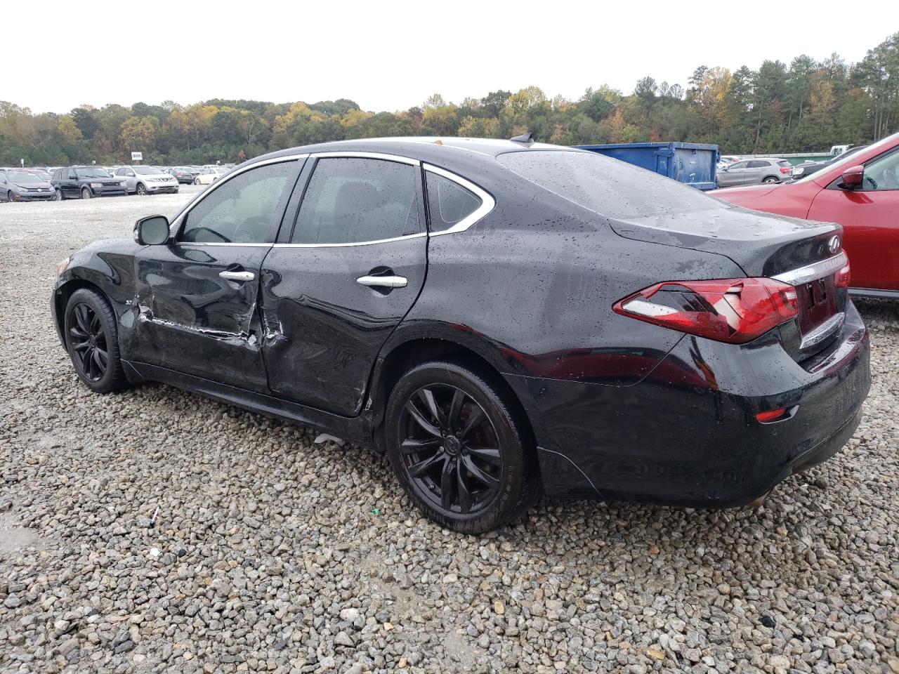 2015 Infiniti Q70 - Image 2