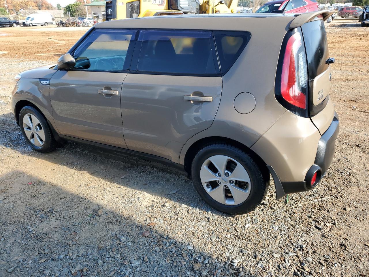 VIN KNDJN2A24F7129327 2015 KIA SOUL no.2