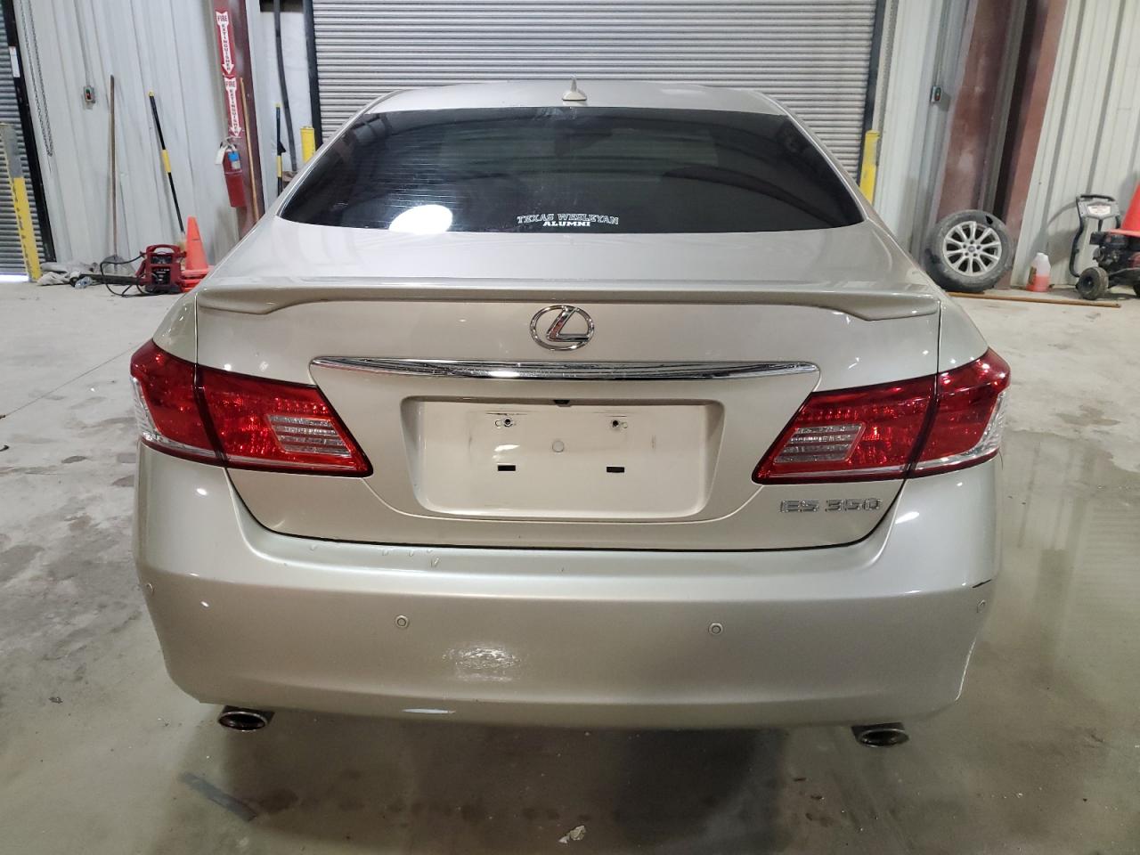 2011 Lexus ES - Image 6