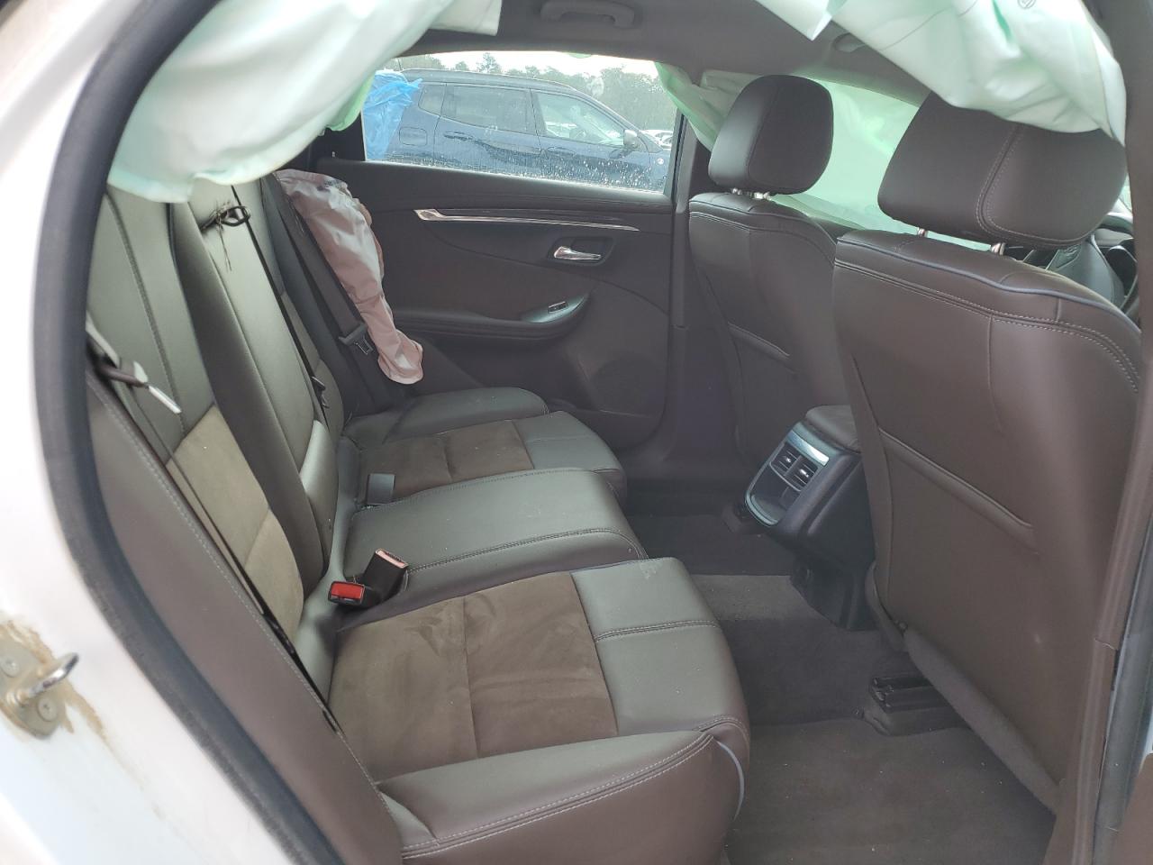 2015 Chevrolet Impala - Image 10