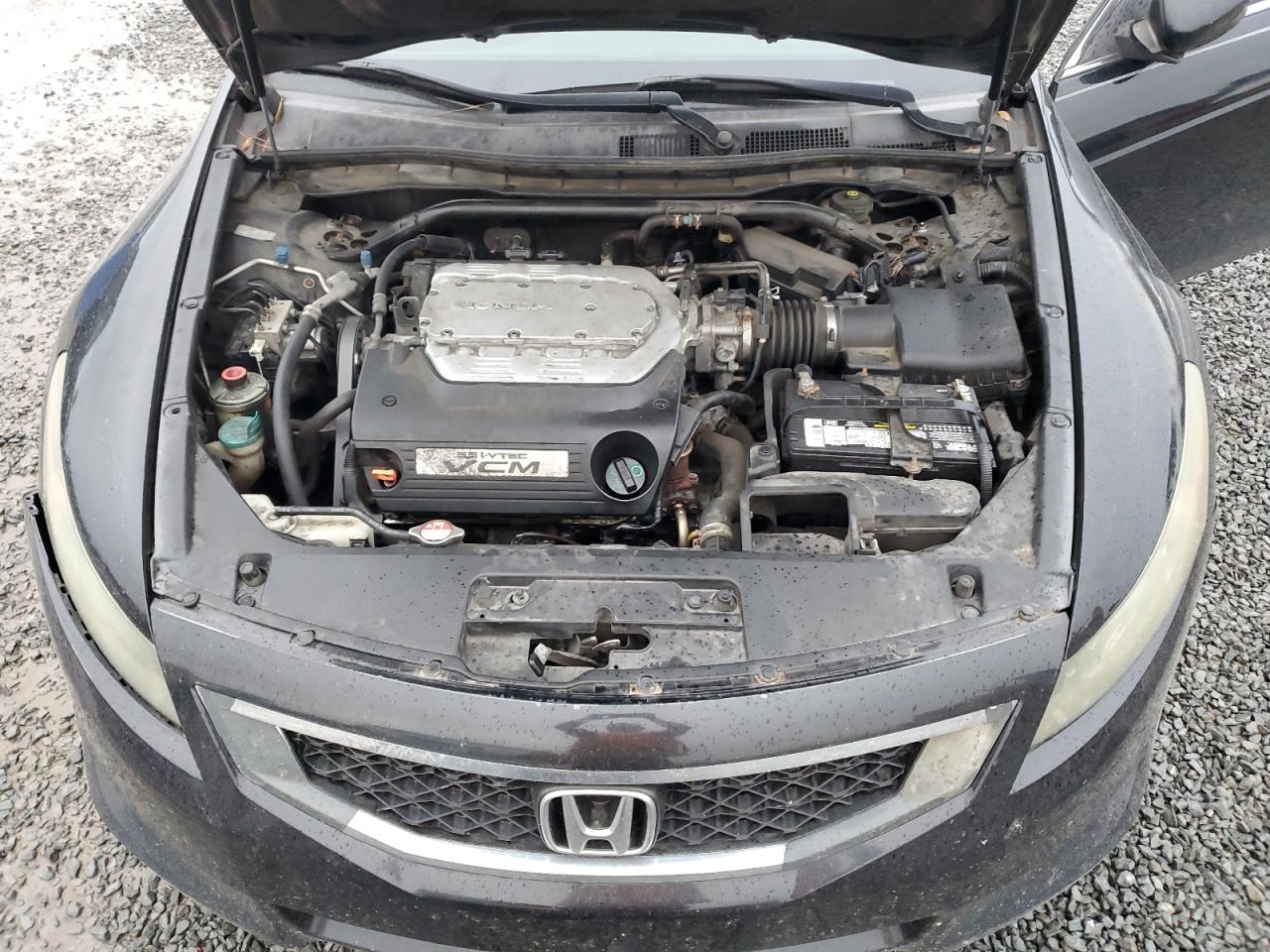 2009 Honda Accord - Image 11