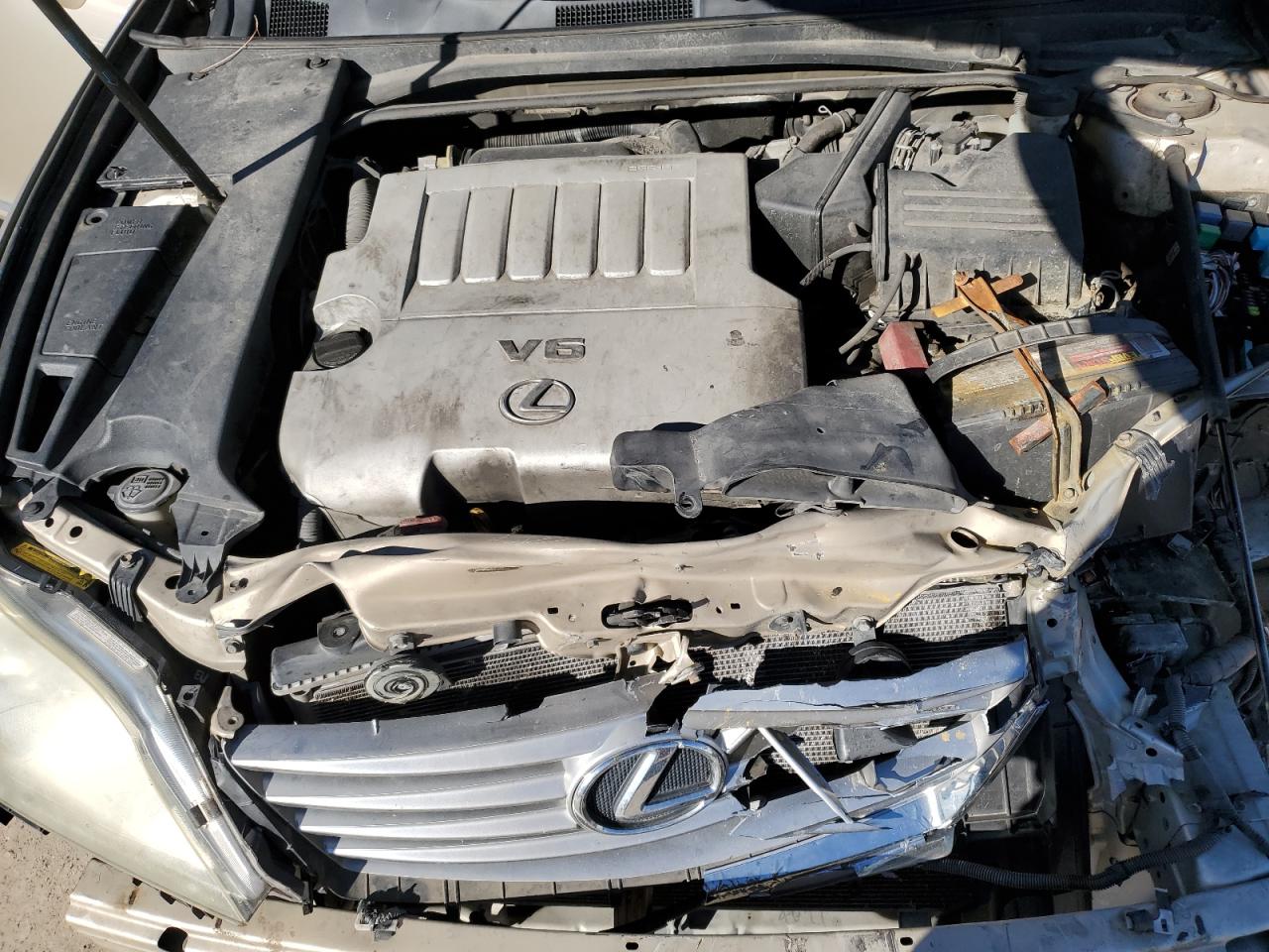 2010 Lexus ES - Image 11