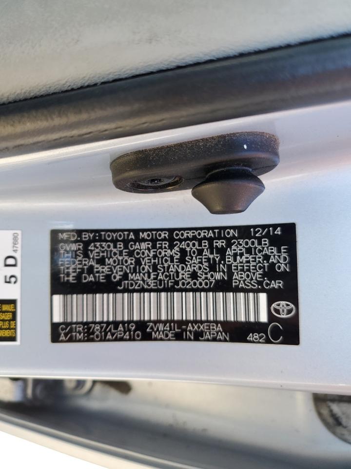 2015 Toyota Prius - Image 12