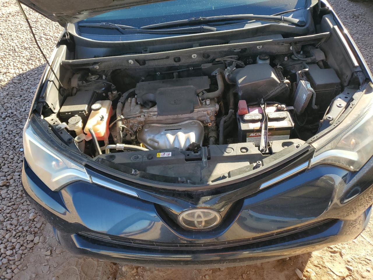 2018 Toyota RAV 4 - Image 12