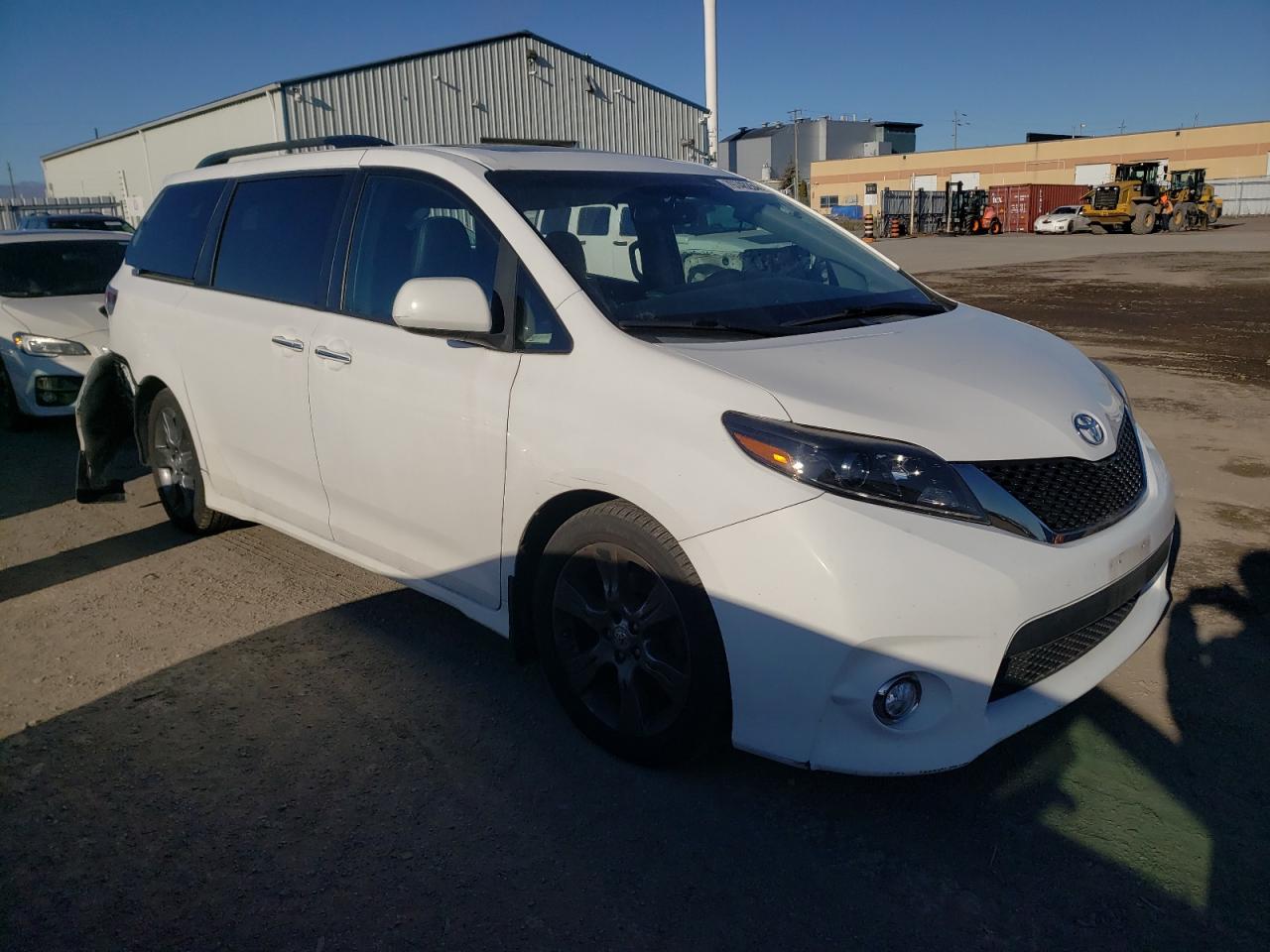 2015 Toyota Sienna - Image 4