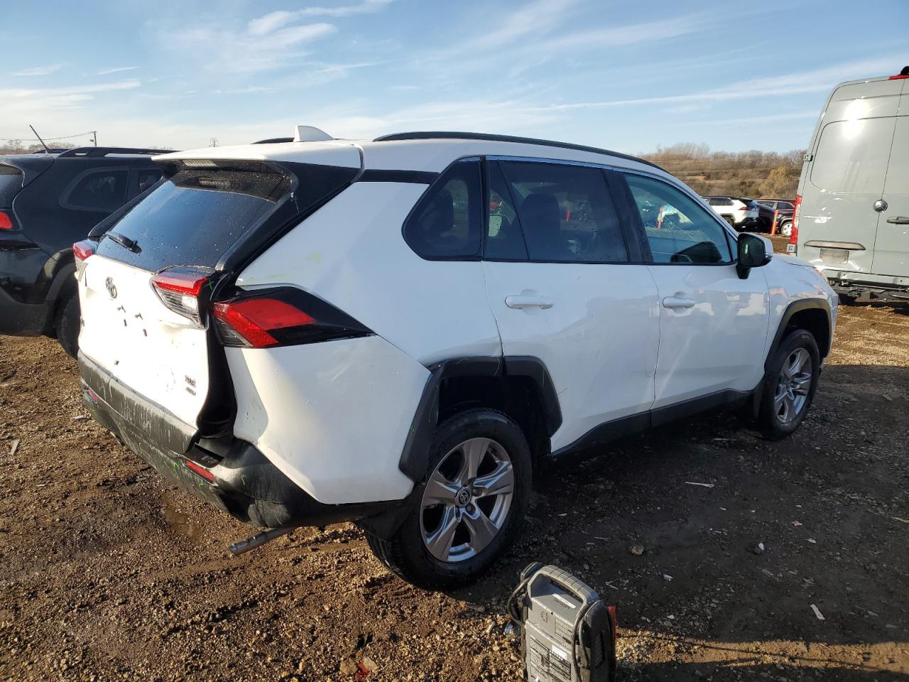 VIN 2T3P1RFV2NW294846 2022 TOYOTA RAV4 no.3