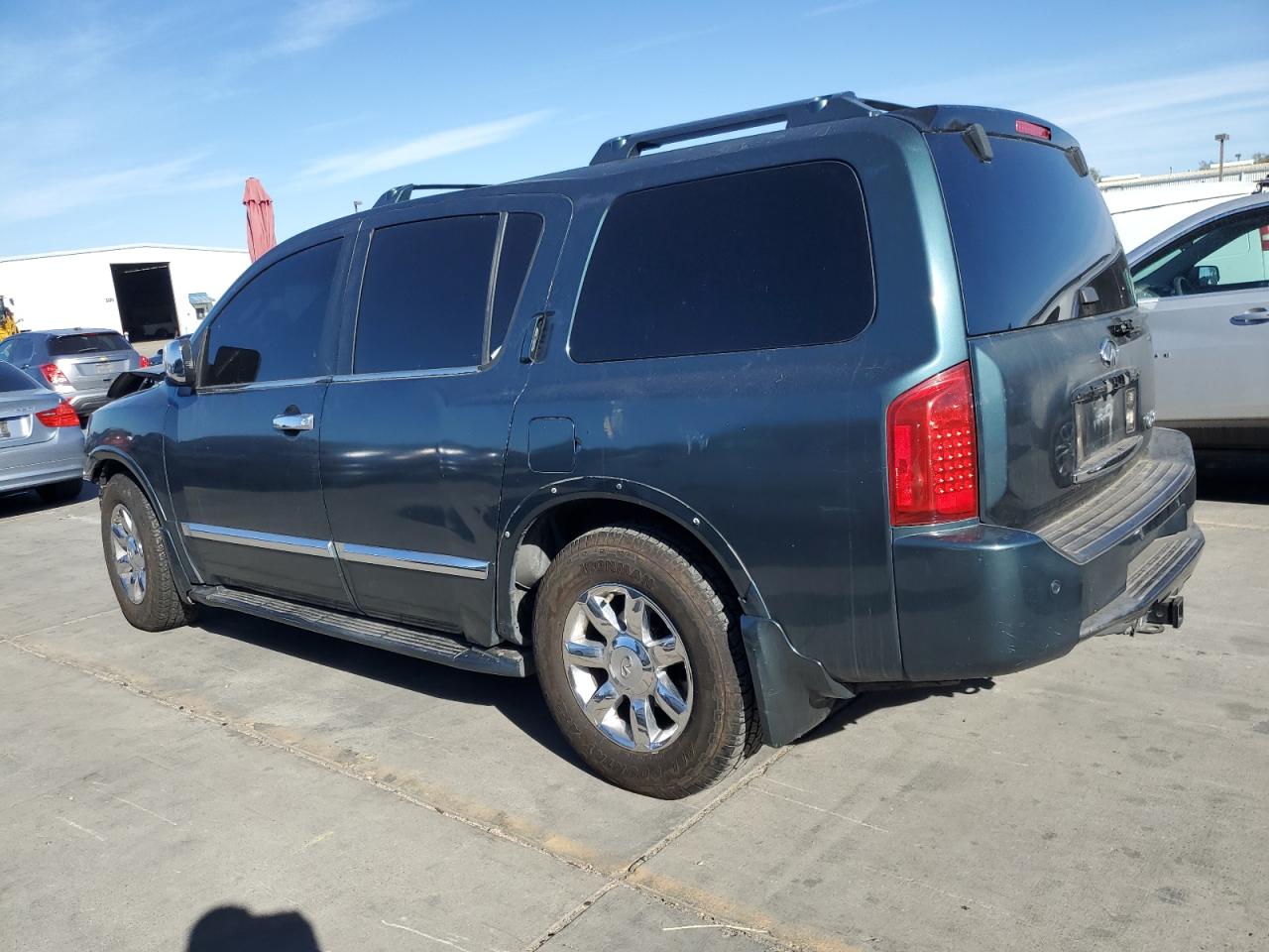 2004 Infiniti QX56 - Image 2