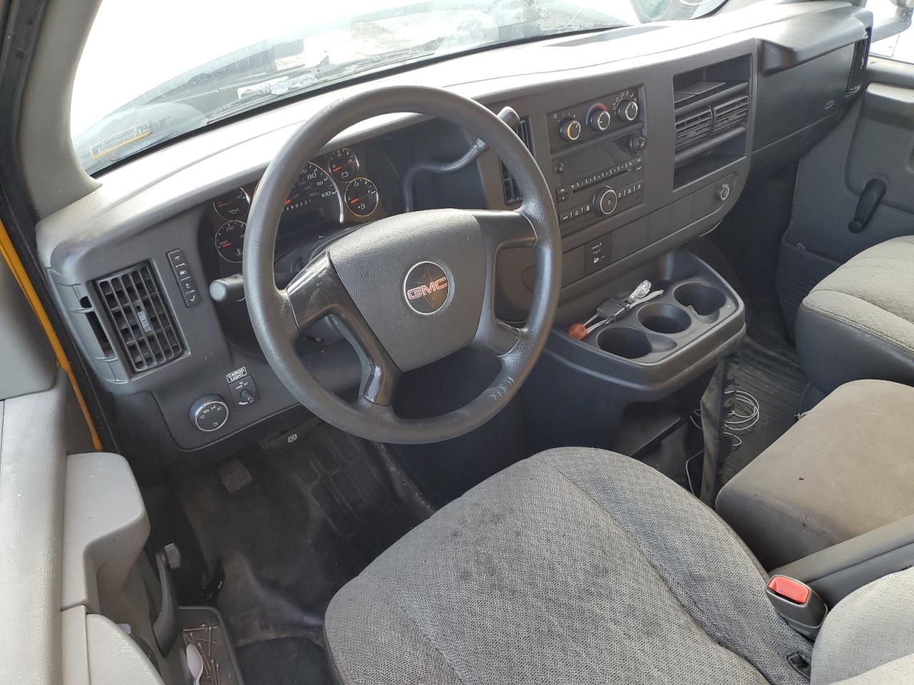 2008 GMC Savana Cutaway G3500 VIN: 1GDJG31K281904967 Lot: 74576184
