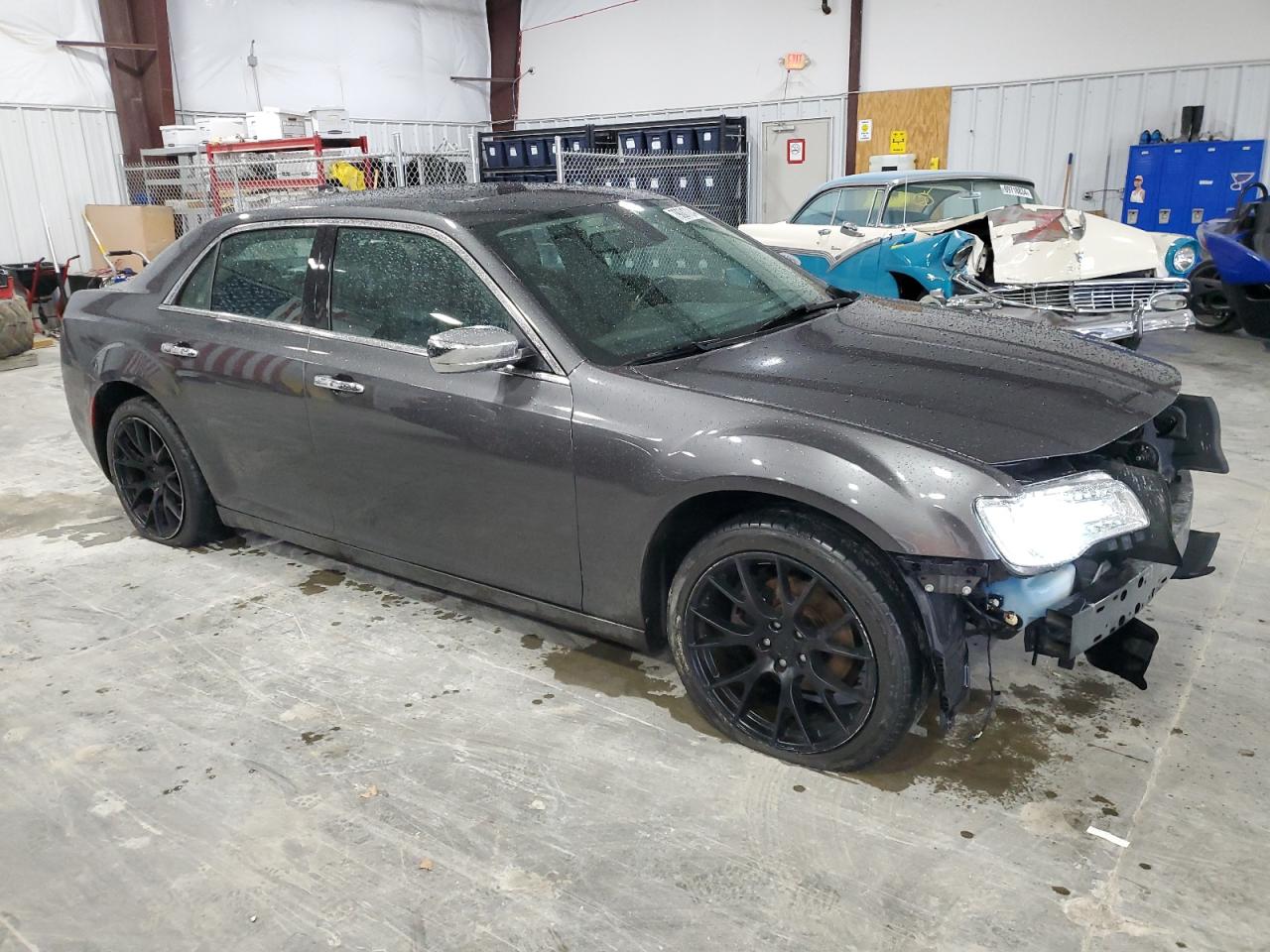 2019 Chrysler 300 - Image 4