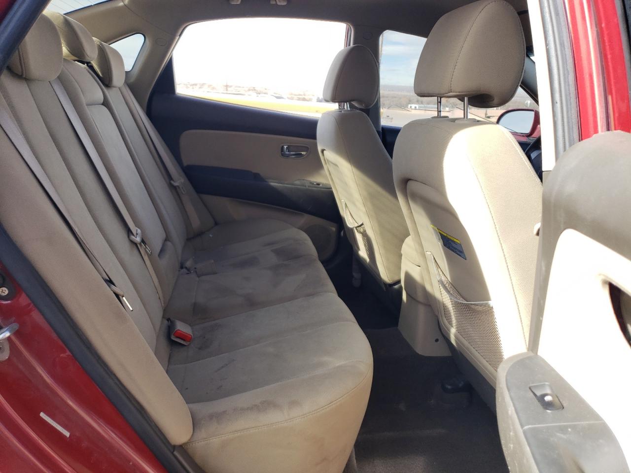 2010 Hyundai Elantra - Image 10