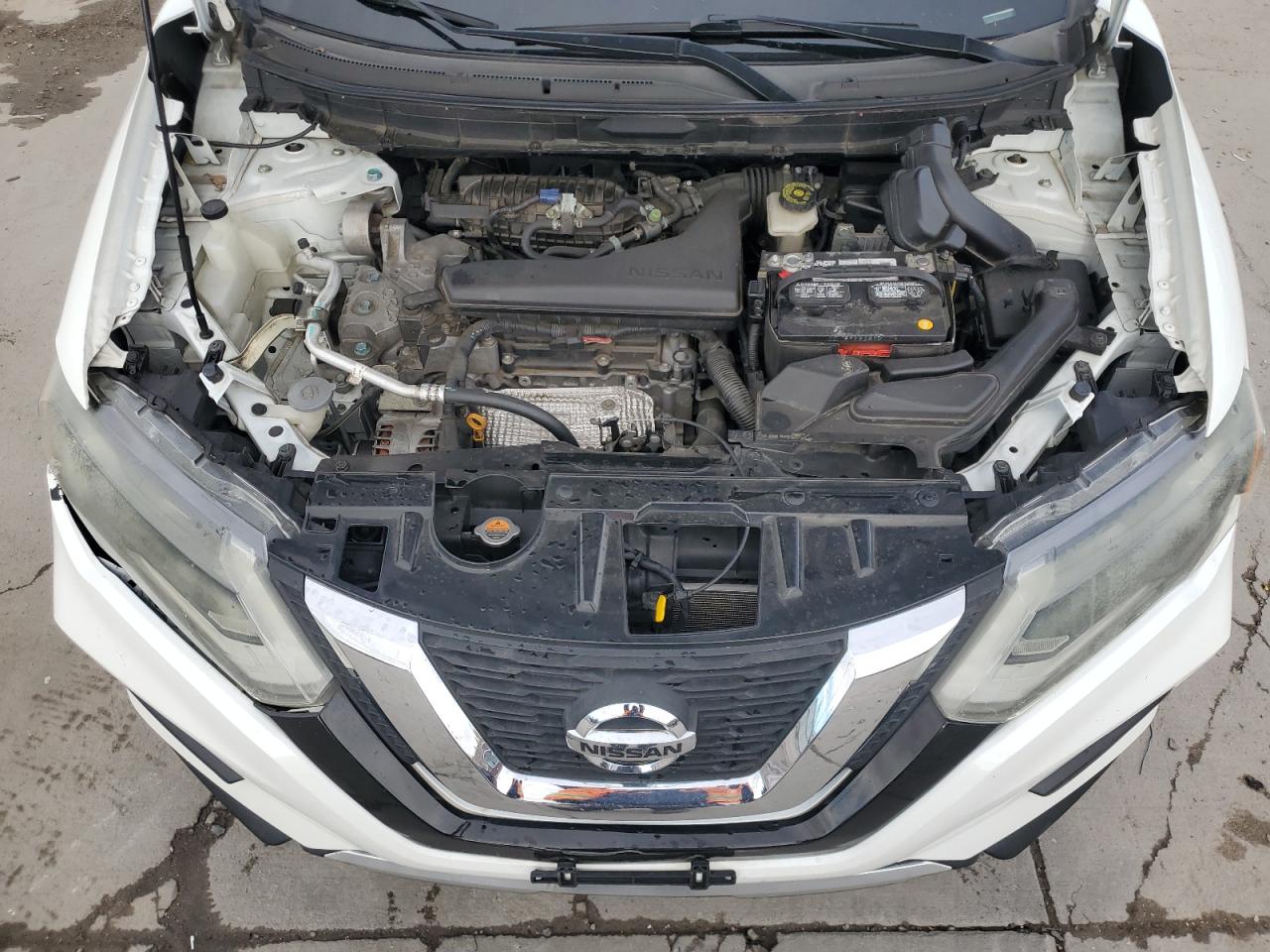 2017 Nissan Rogue - Image 12