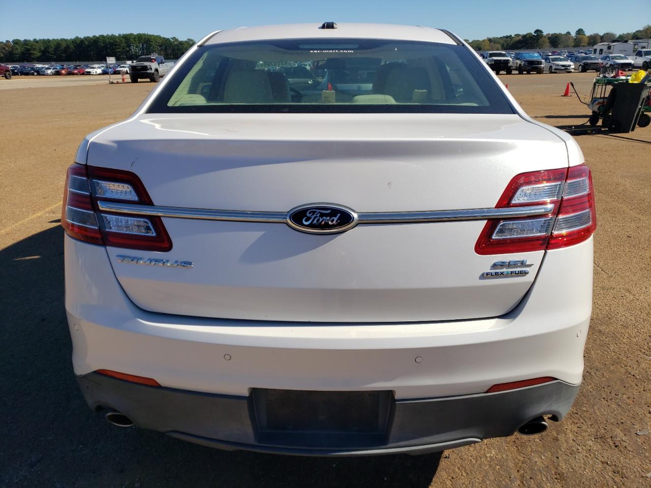 2013 Ford Taurus Sel VIN: 1FAHP2E84DG192809 Lot: 82157894