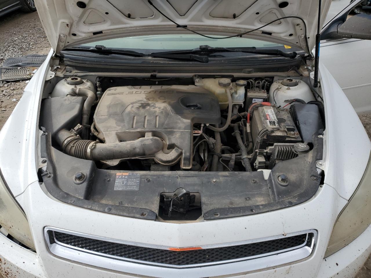 2011 Chevrolet Malibu - Image 12