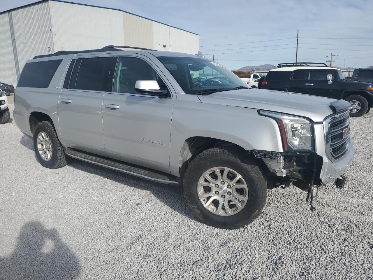 2015 GMC Yukon - Image 4