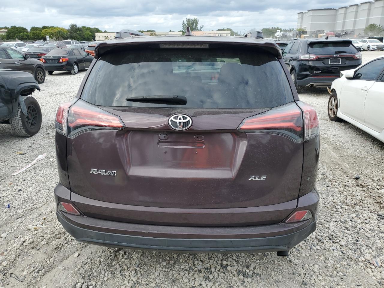 2018 Toyota RAV 4 - Image 6