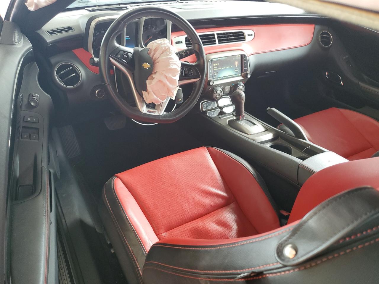 2015 Chevrolet Camaro - Image 8