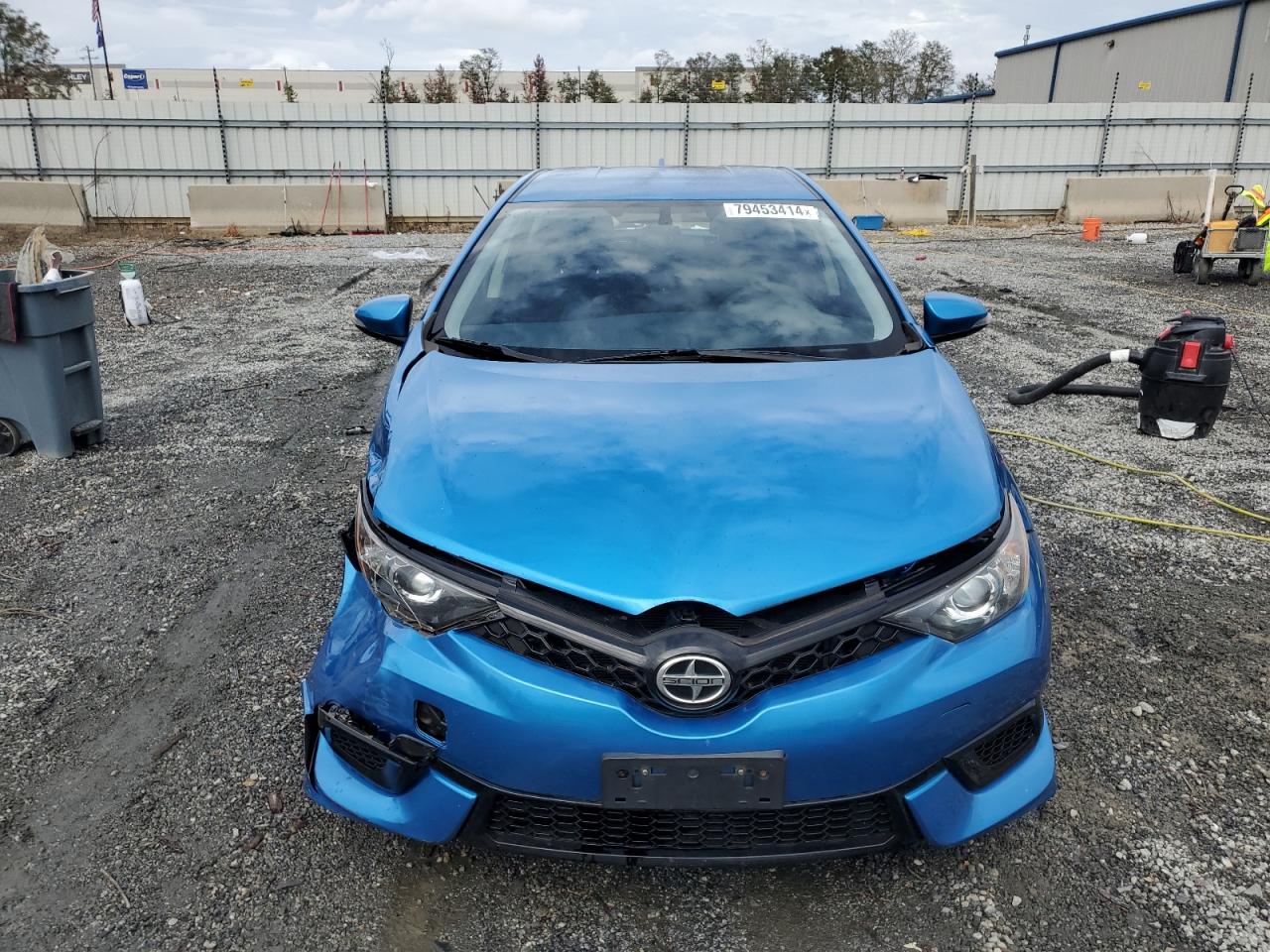2016 Toyota iM - Image 5