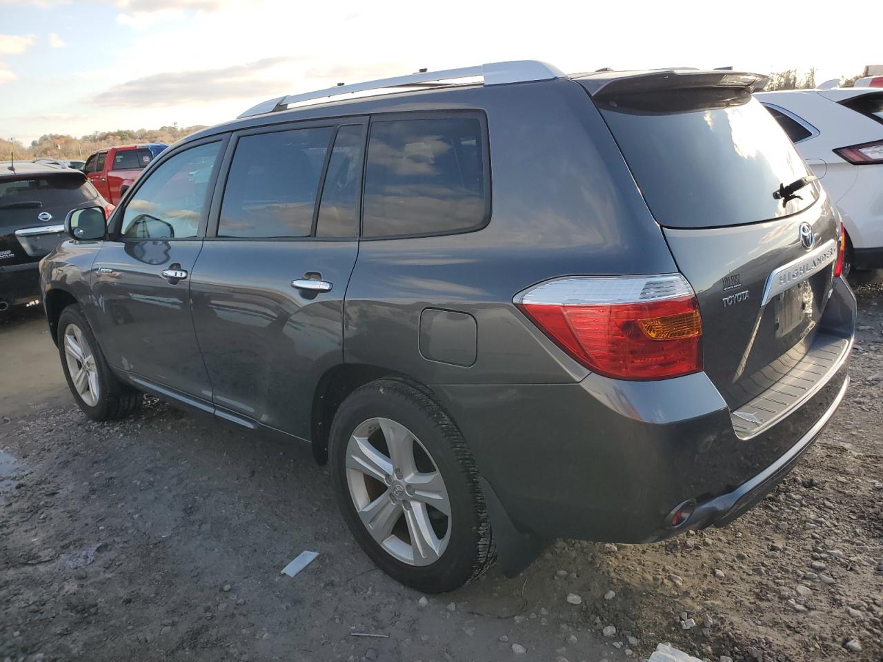 2009 Toyota Highlander - Image 2