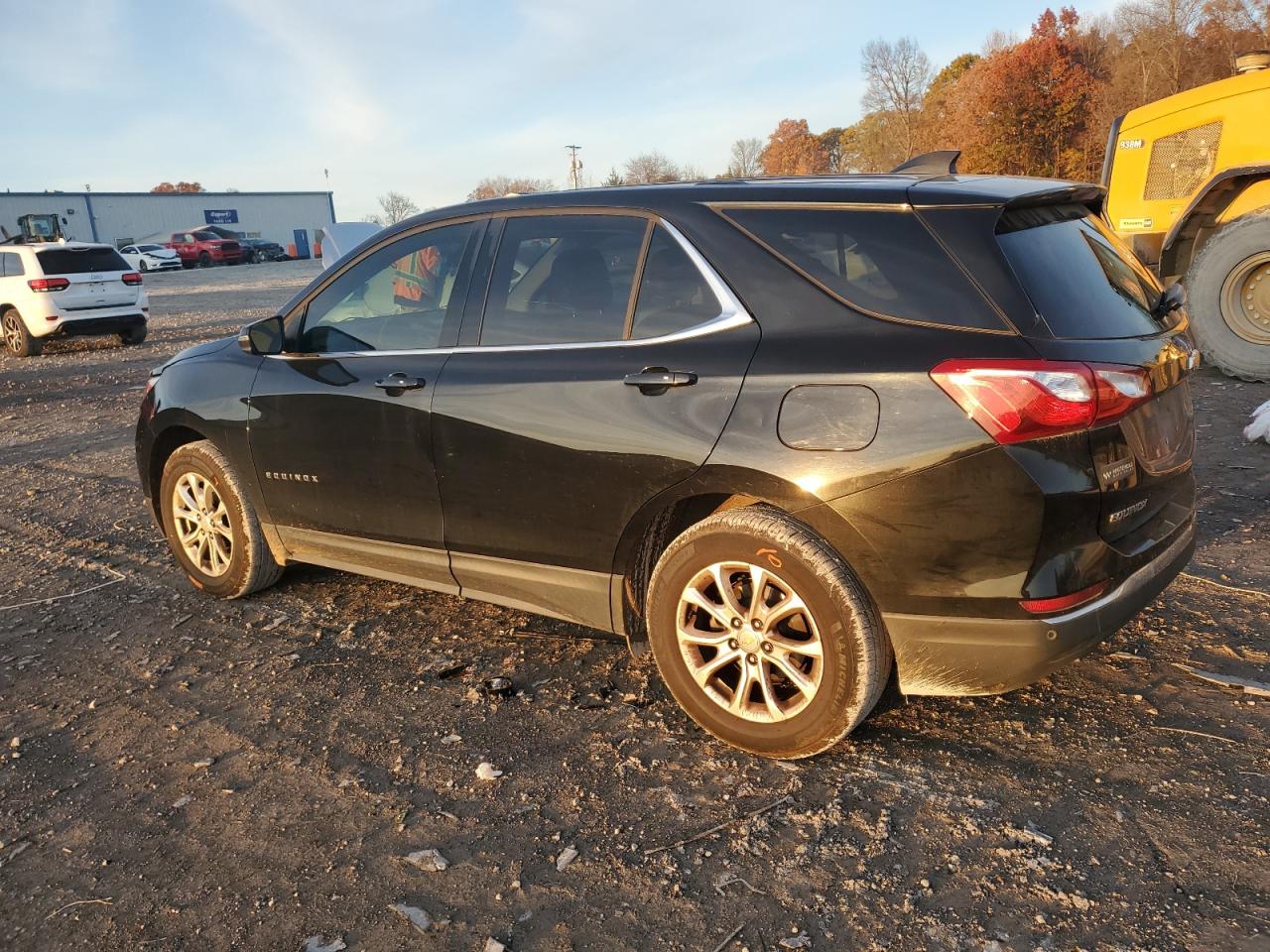 2018 Chevrolet Equinox - Image 2