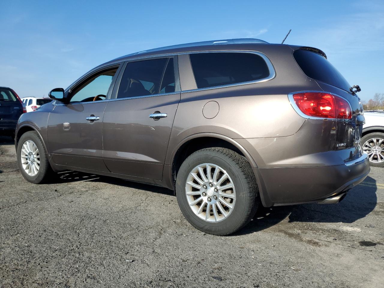 2010 Buick Enclave - Image 2
