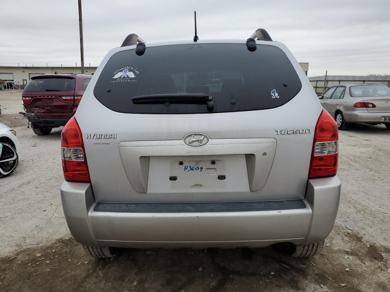 2005 Hyundai Tucson - Image 6