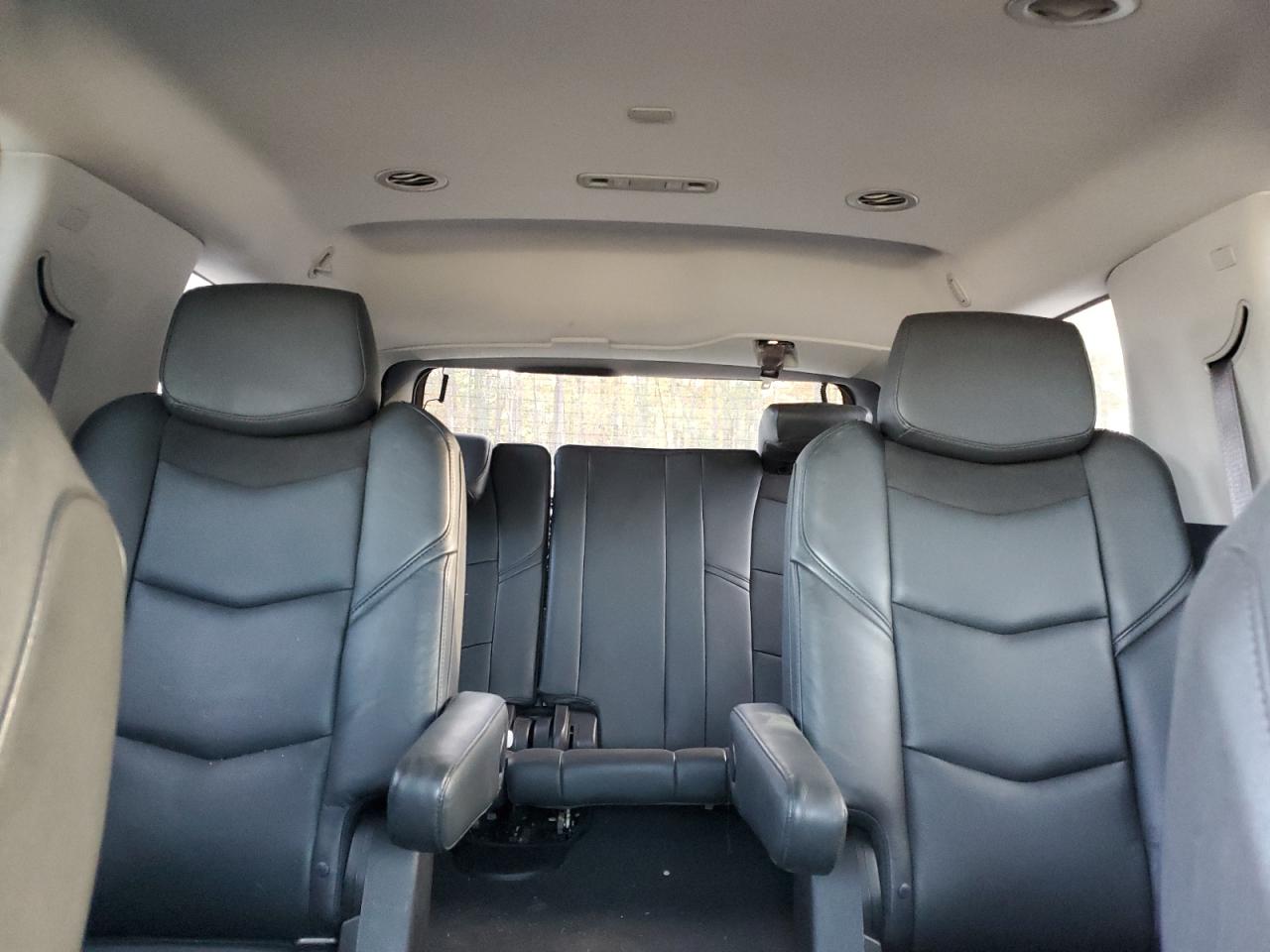 2016 Cadillac Escalade - Image 10