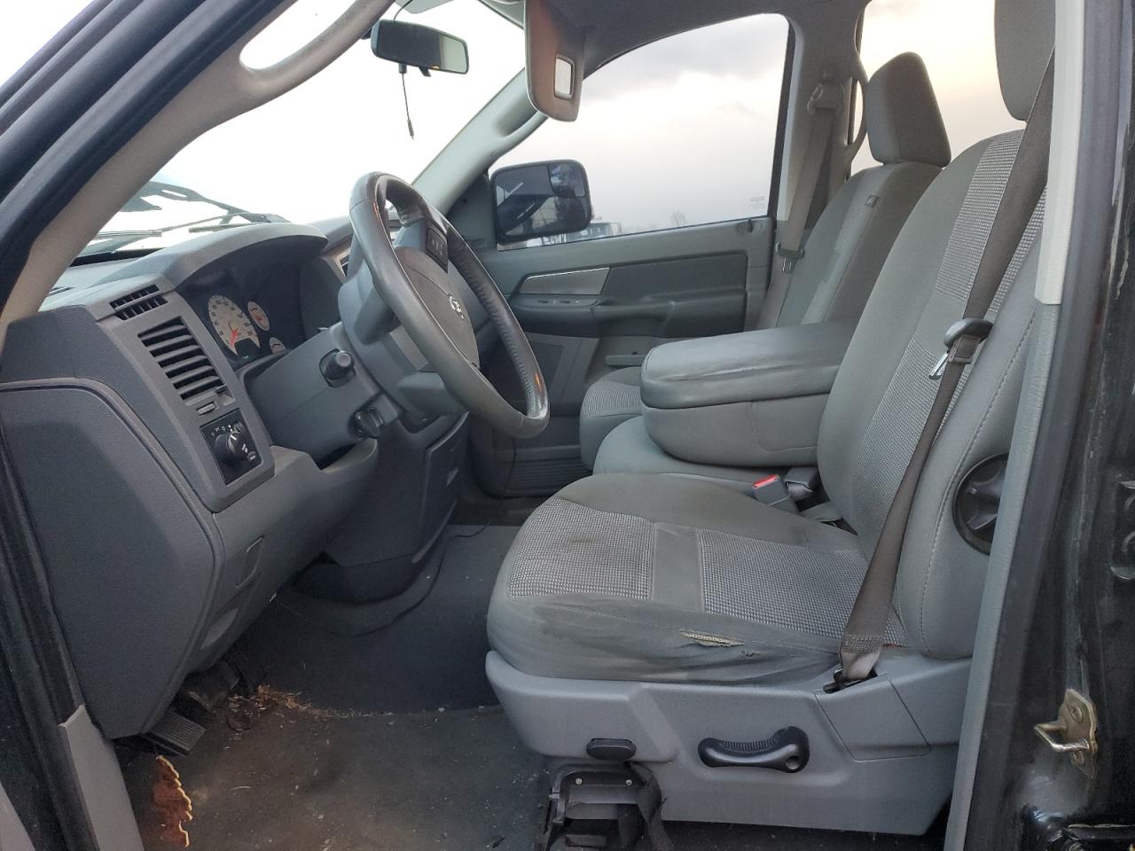 2007 Dodge RAM - Image 7