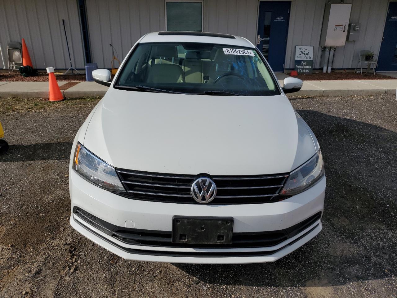 2015 Volkswagen Jetta - Image 5