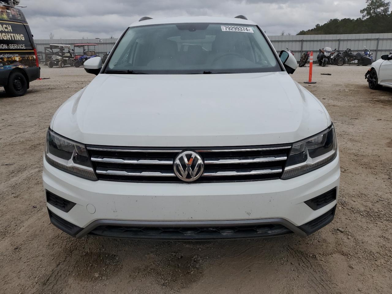 2018 Volkswagen Tiguan - Image 5