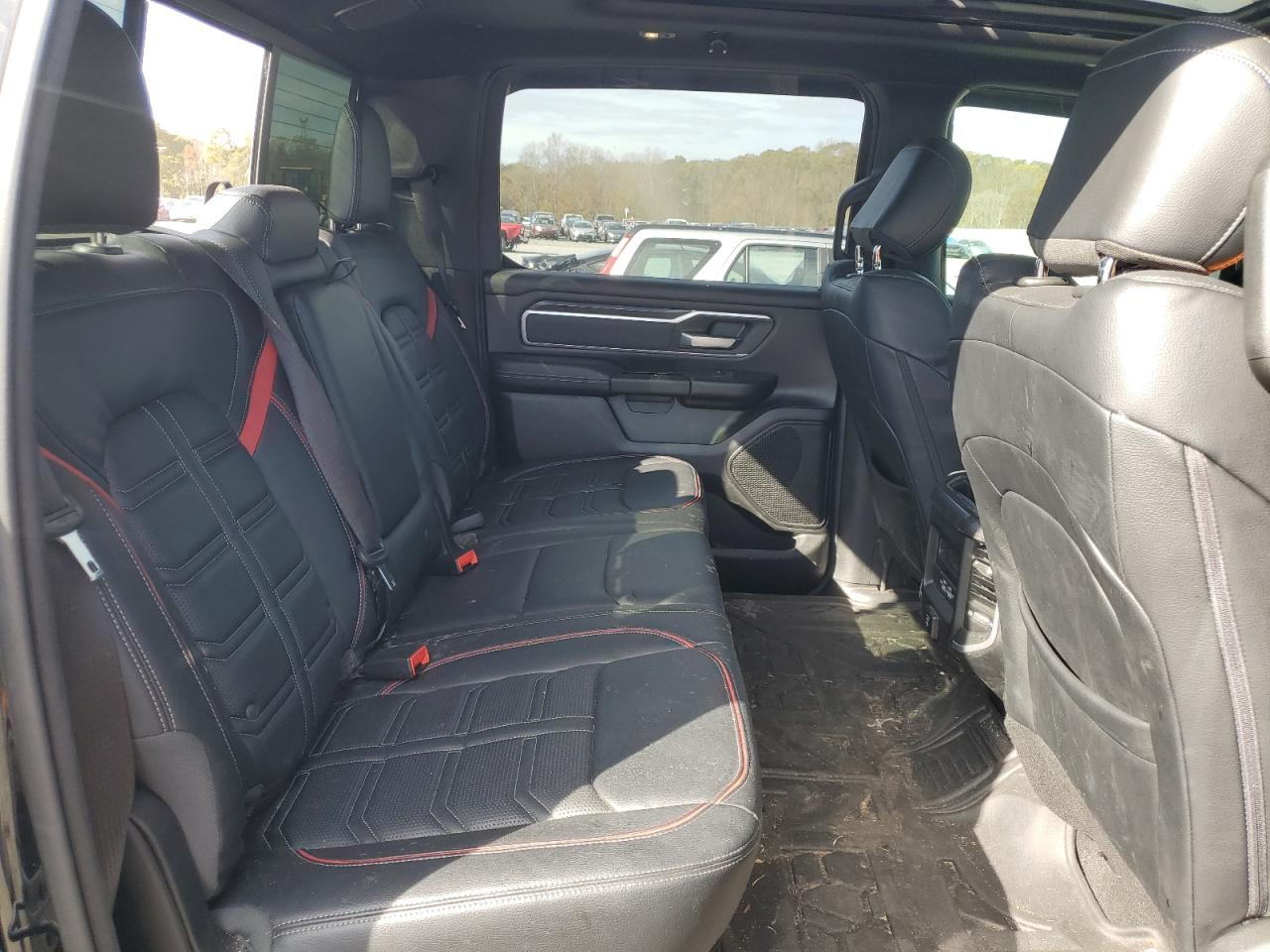 2022 RAM 1500 - Image 10
