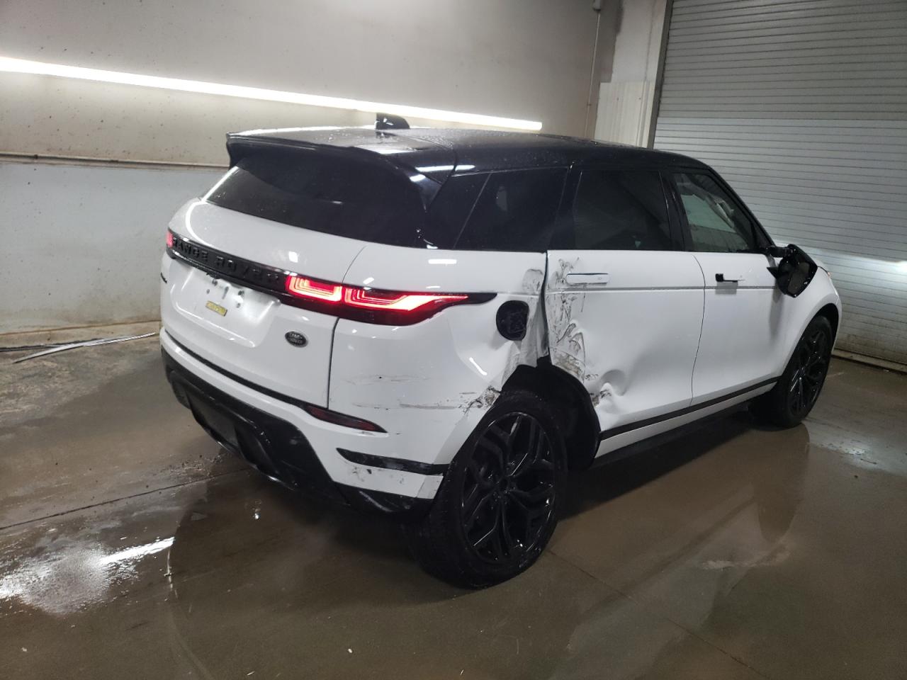 2023 Land Rover Range Rover - Image 3