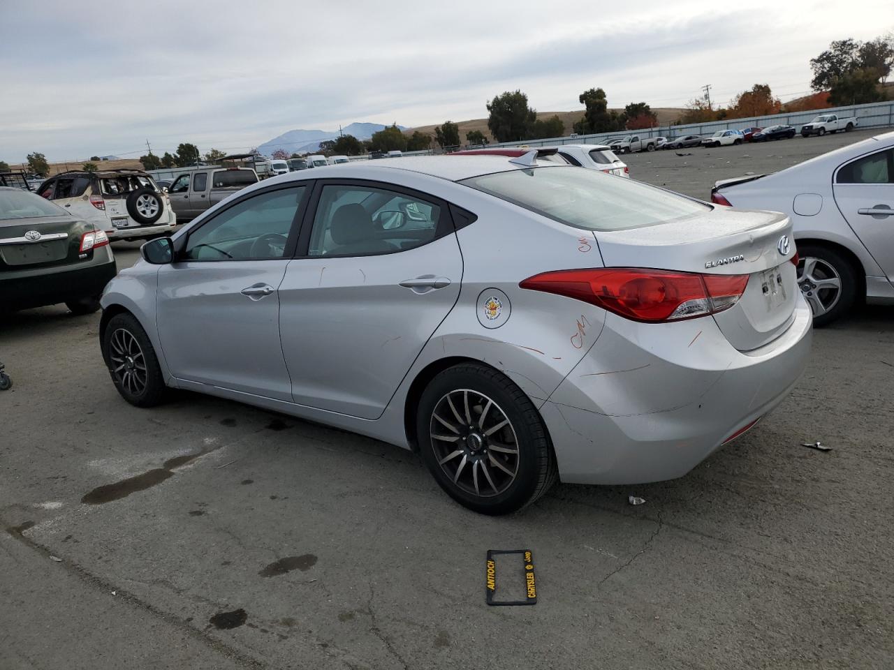 VIN KMHDH4AE2DU680523 2013 HYUNDAI ELANTRA no.2