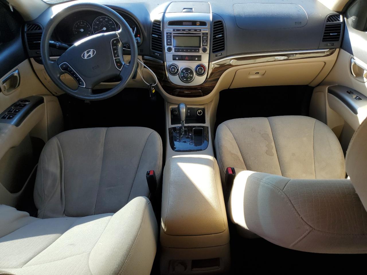 2010 Hyundai Santa Fe - Image 8