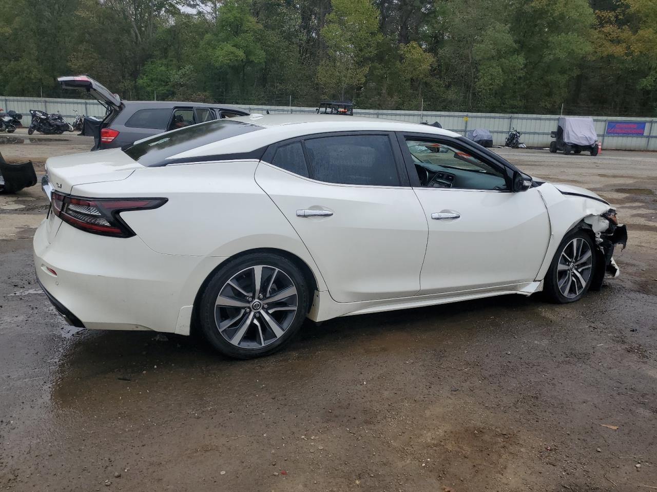 2020 Nissan Maxima - Image 3