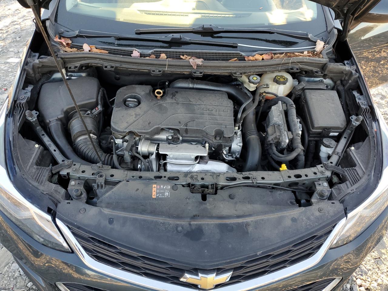 2018 Chevrolet Cruze - Image 12
